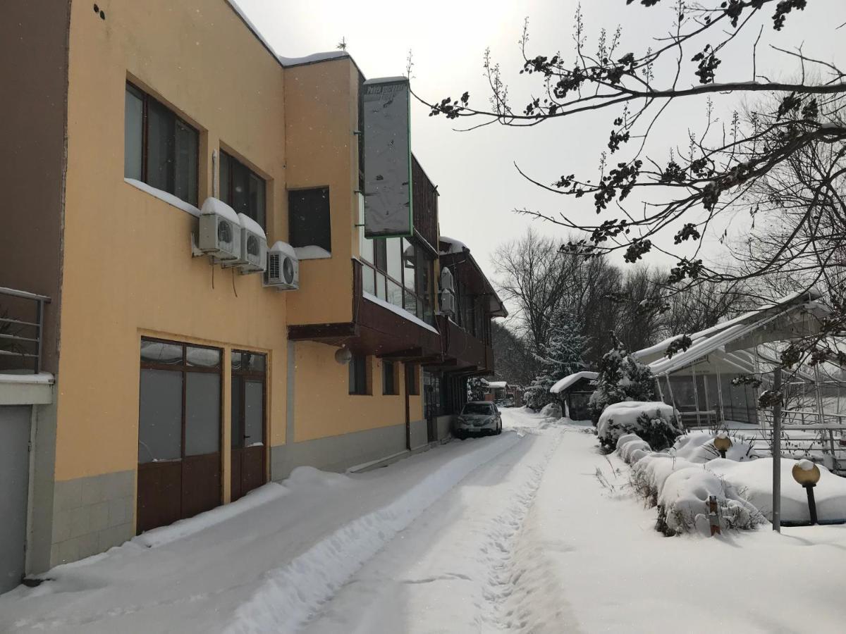 Family Hotel - Relax Русе Экстерьер фото